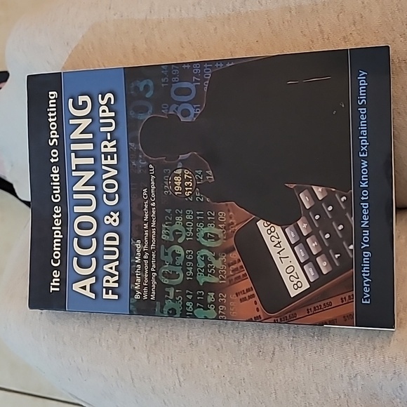 The complete guide to spotting accounting fraud & cover-ups paperback book - Picture 1 of 11